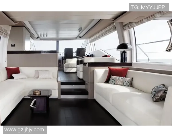 足球巨星奢华私人游艇曝光畅享海上度假生活方式揭秘